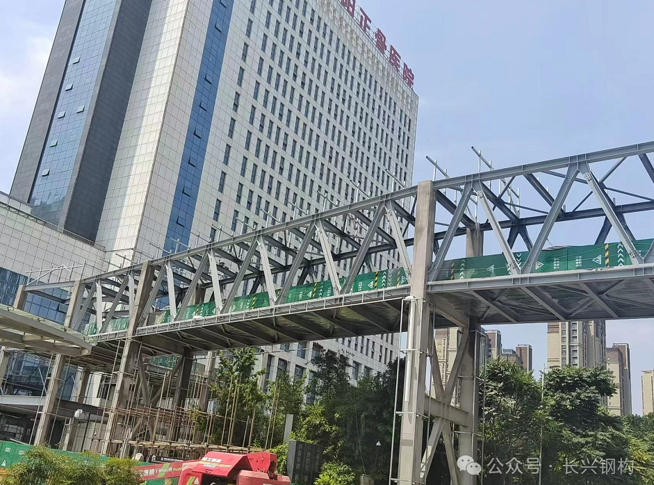長興鋼構(gòu):全力以赴,保障項目安全與高效推進 長興鋼構(gòu) 2024年07月25日 10:37 河南 長興鋼構(gòu):全力以赴,保障項目安全與高效推進 長興鋼構(gòu) 2024年07月25日 10:37 河南